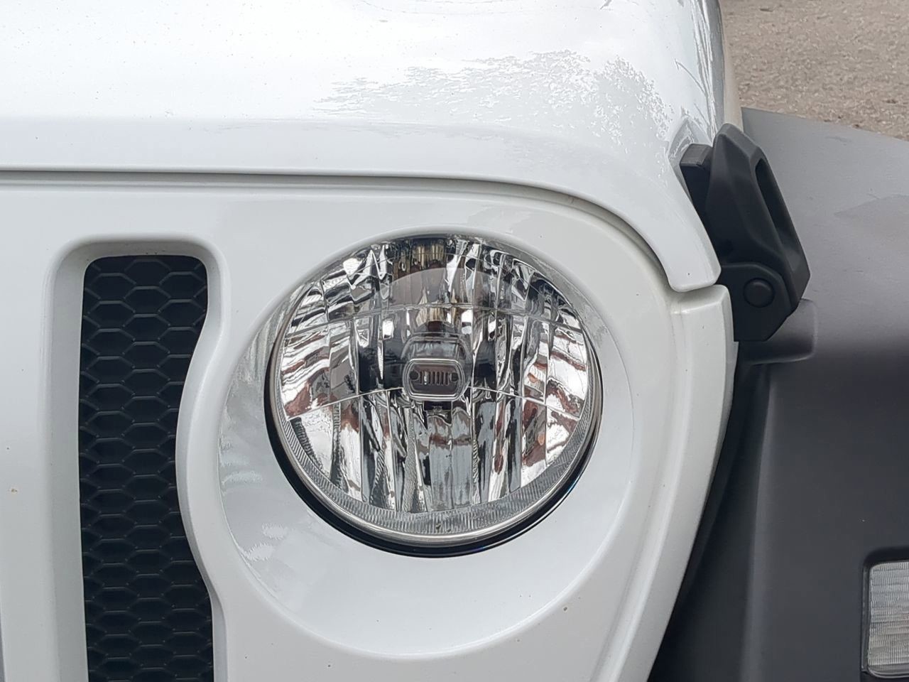 2021 Jeep Wrangler - Photo 10
