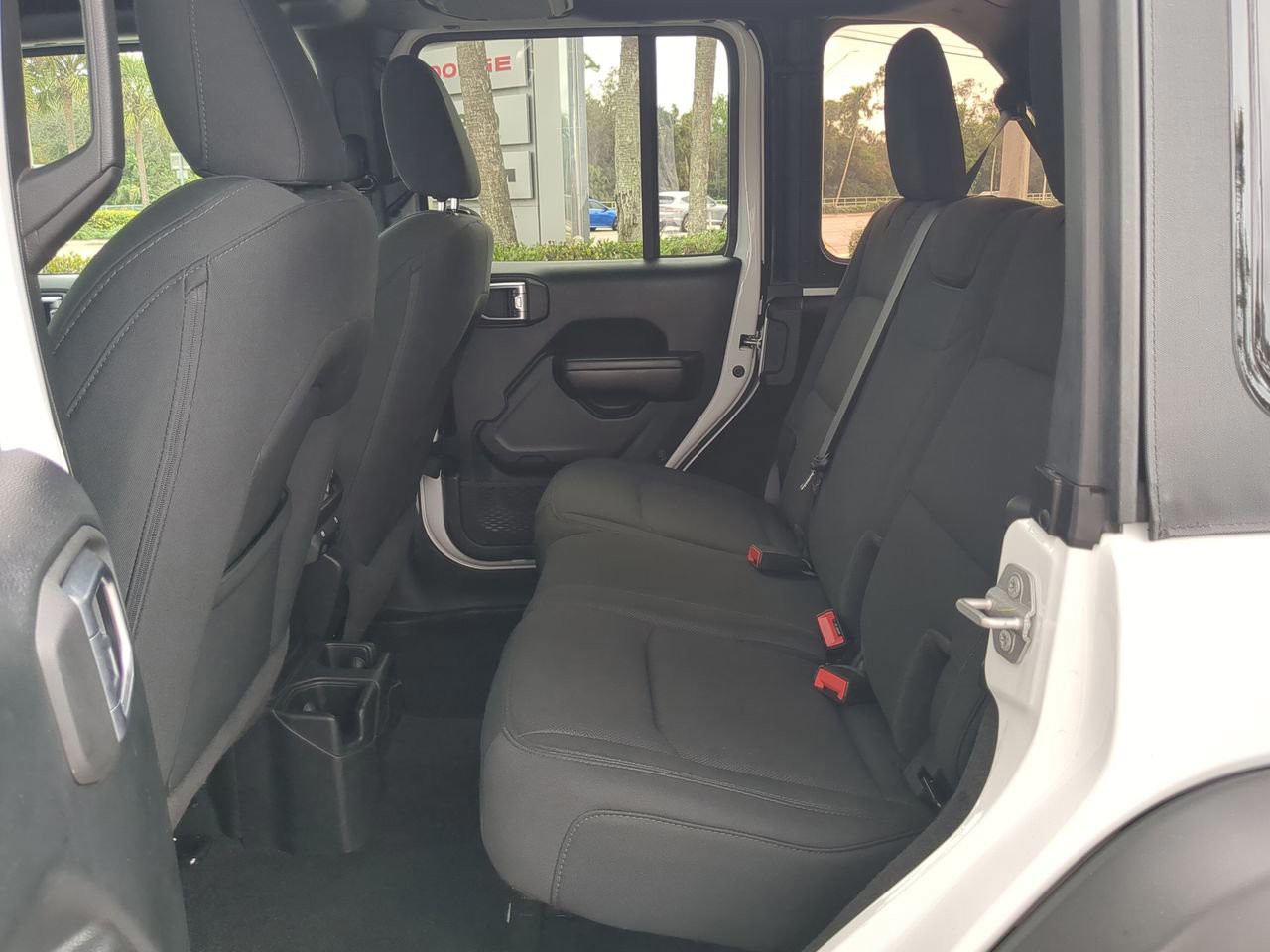 2021 Jeep Wrangler - Photo 14