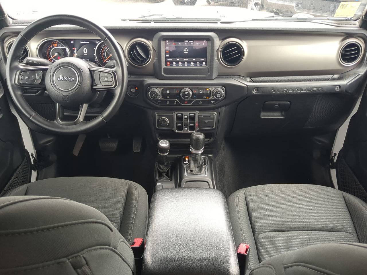 2021 Jeep Wrangler - Photo 15
