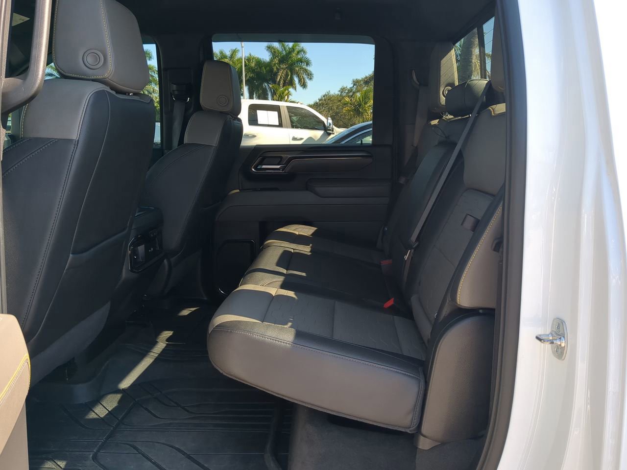 2025 Chevrolet Silverado 2500HD - Photo 14