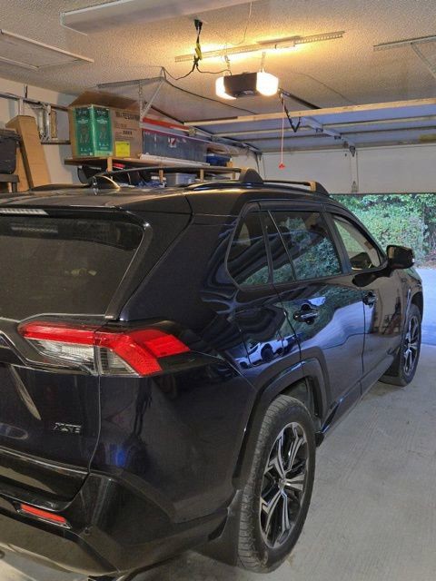 2022 Toyota RAV4 Prime - Photo 2