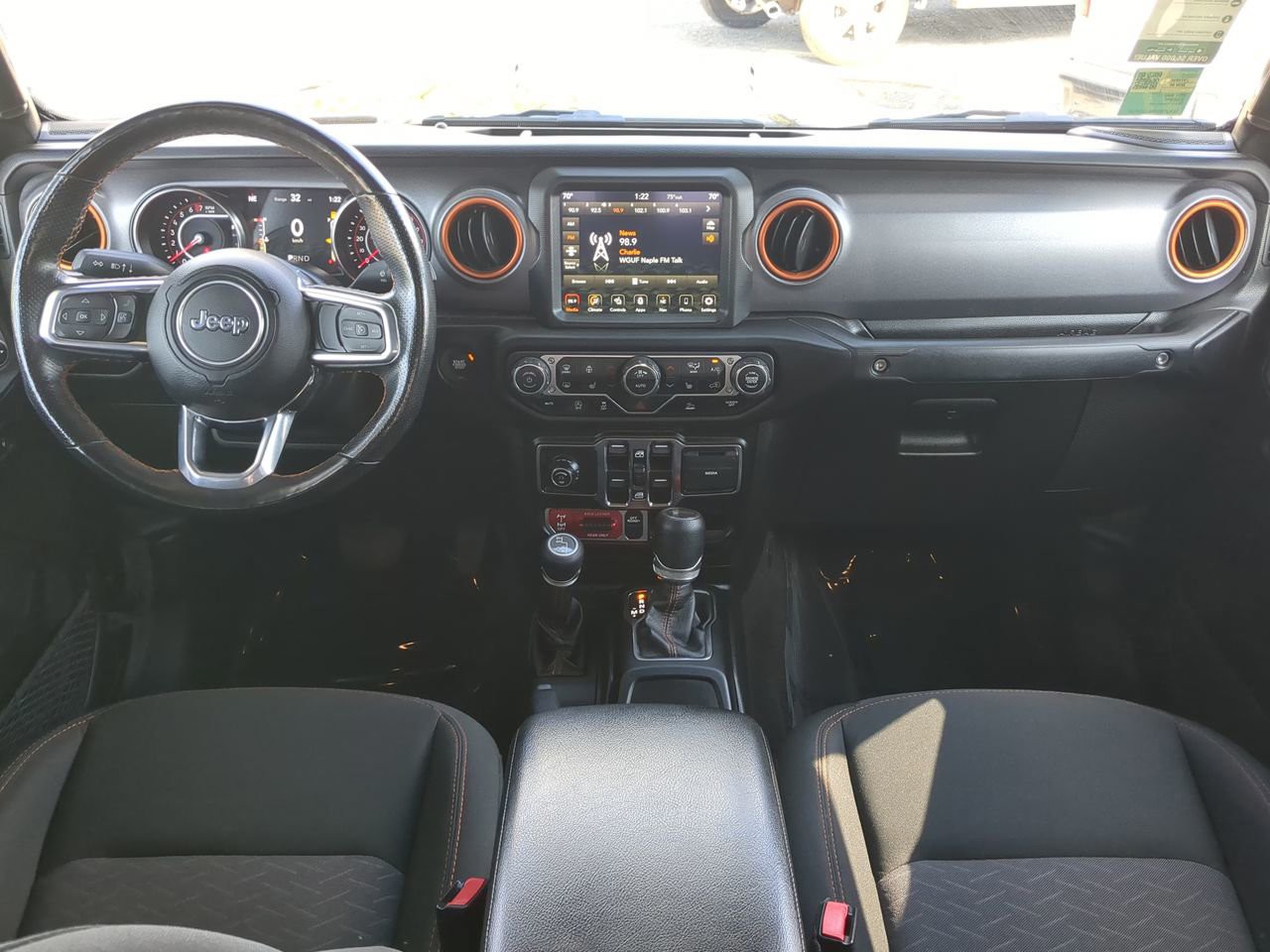 2021 Jeep Gladiator - Photo 15