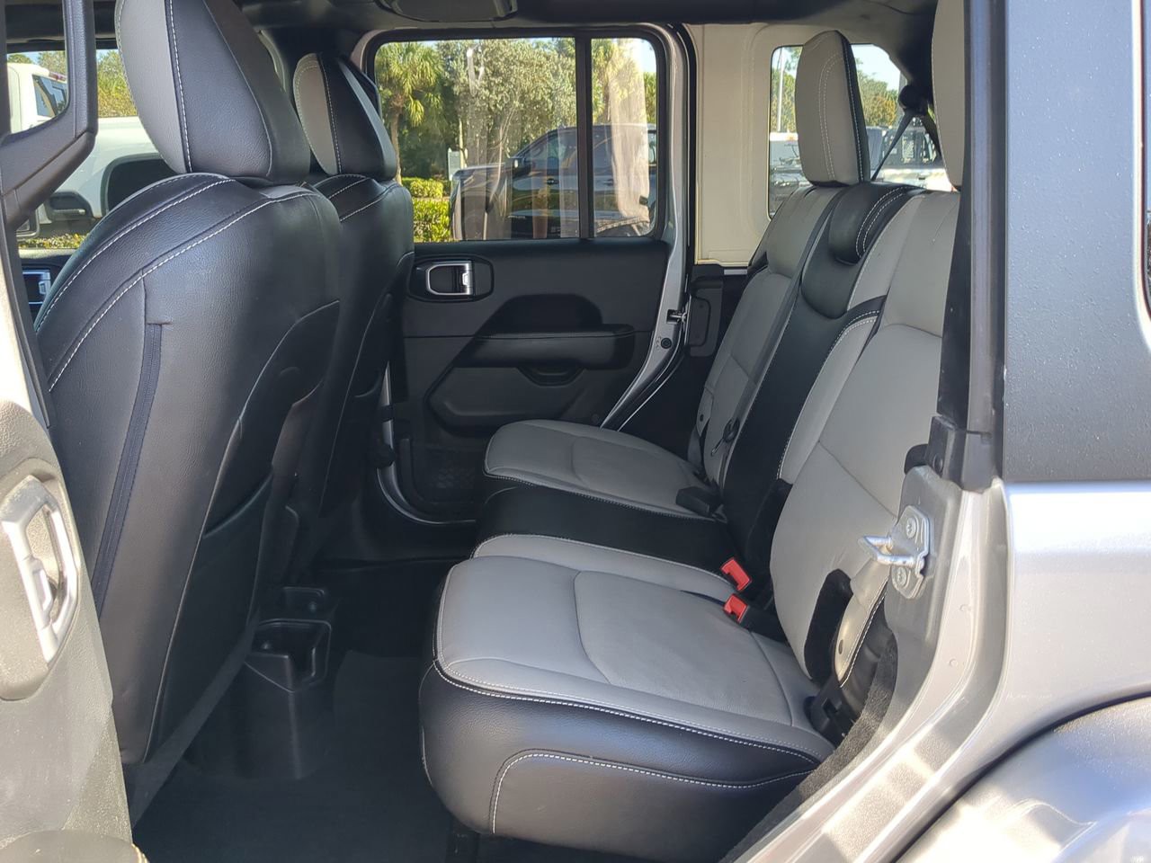 2019 Jeep Wrangler - Photo 14