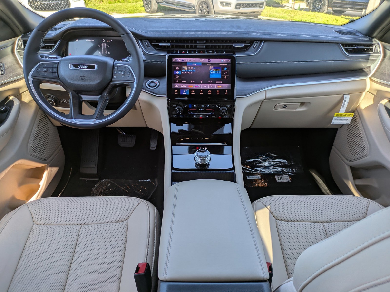 2025 Jeep Grand Cherokee - Photo 12