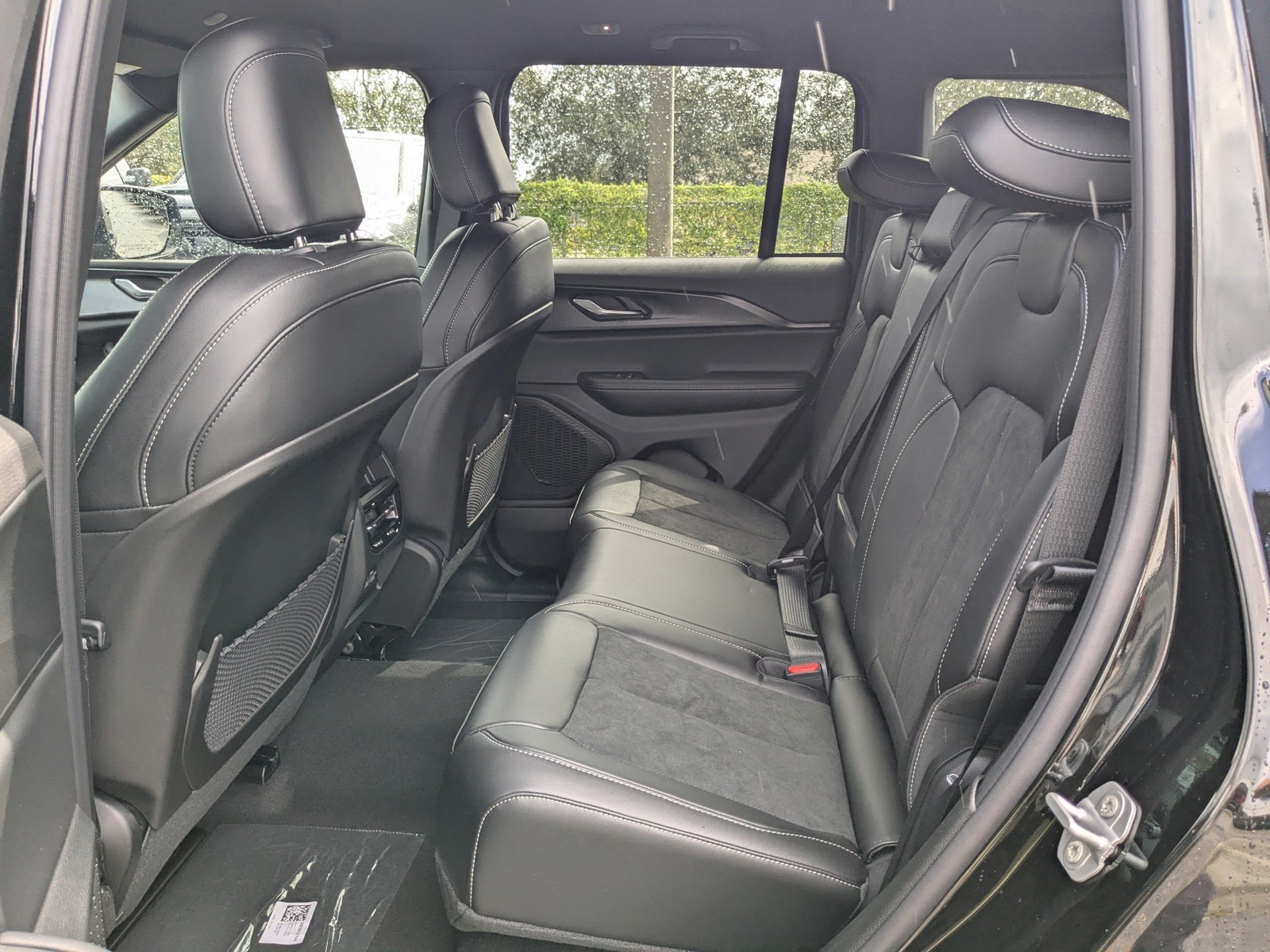 2025 Jeep Grand Cherokee - Photo 14