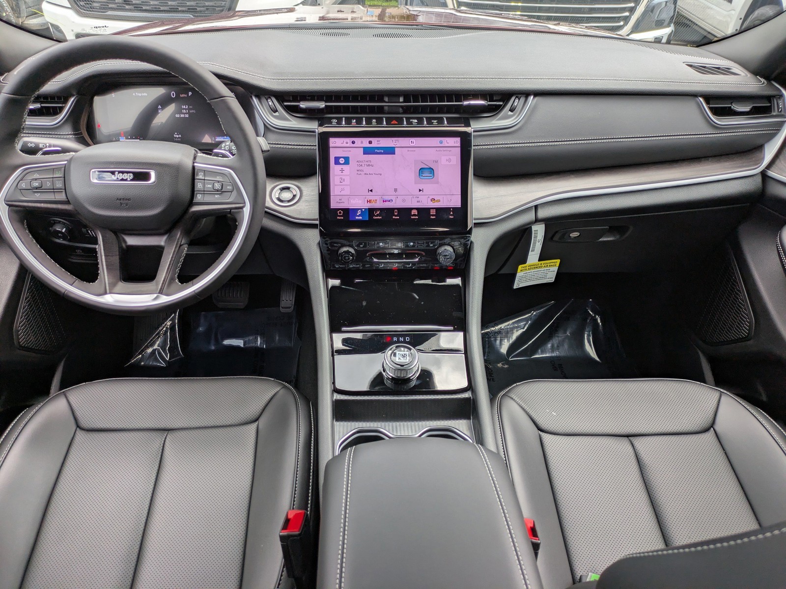 2025 Jeep Grand Cherokee - Photo 14