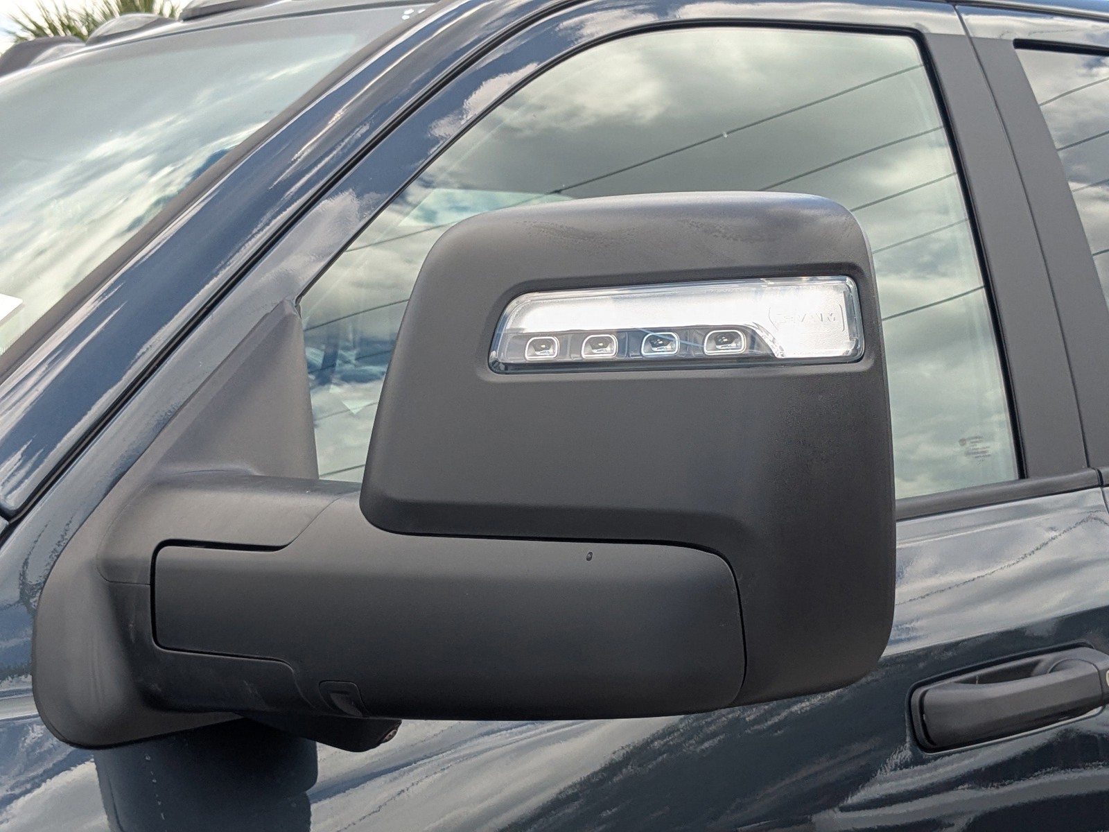 2025 Ram 2500 - Photo 13