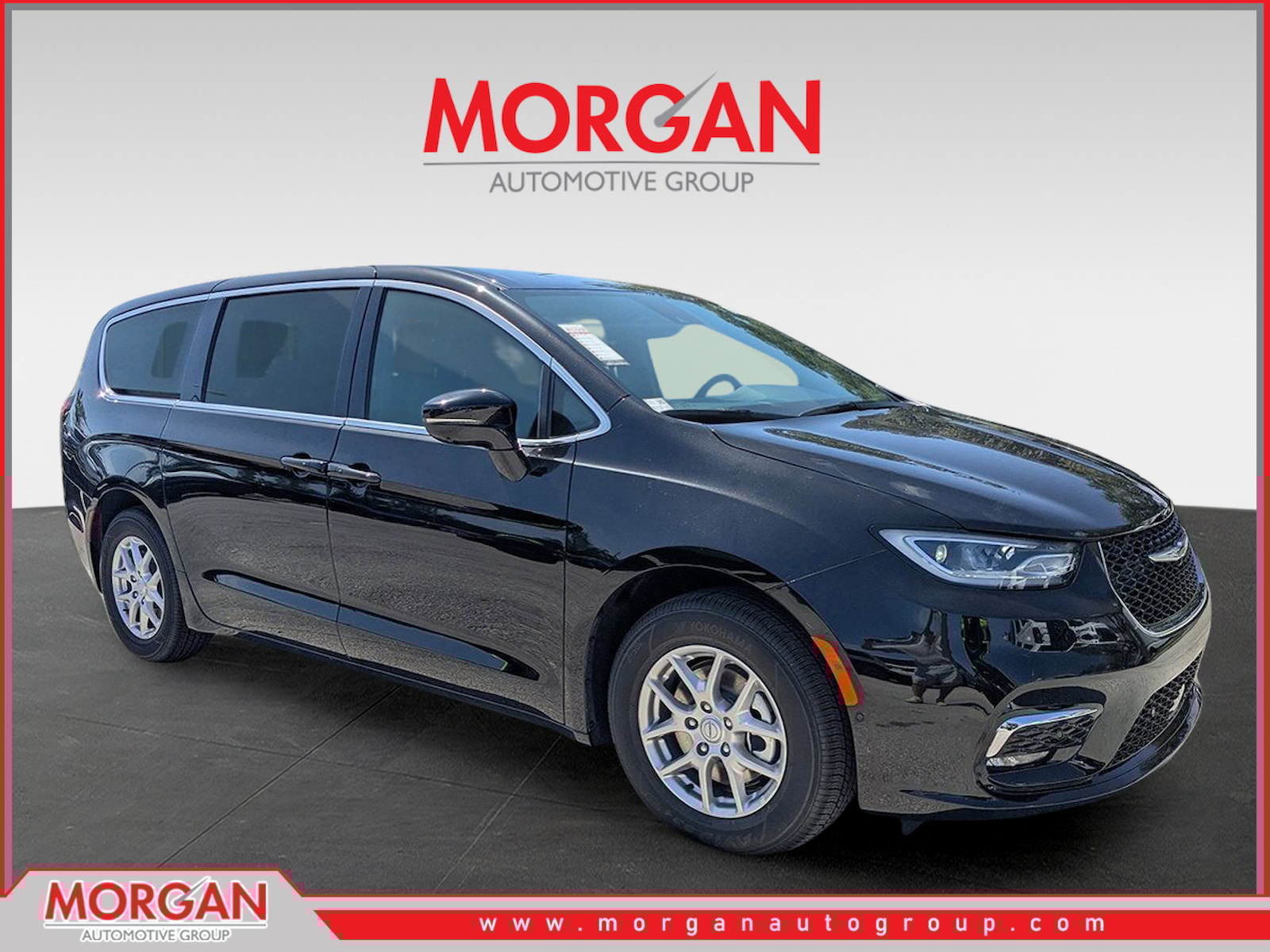 2026 Chrysler Pacifica Select's photo