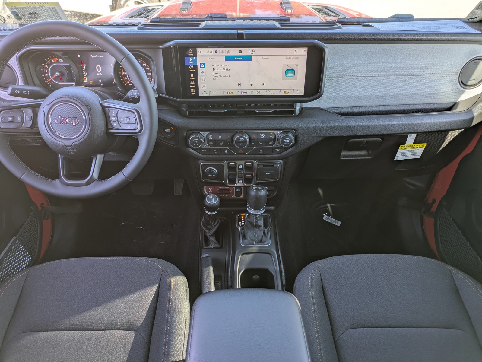 2026 Jeep Wrangler - Photo 15