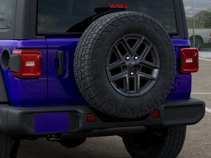 2026 Jeep Wrangler - Photo 13
