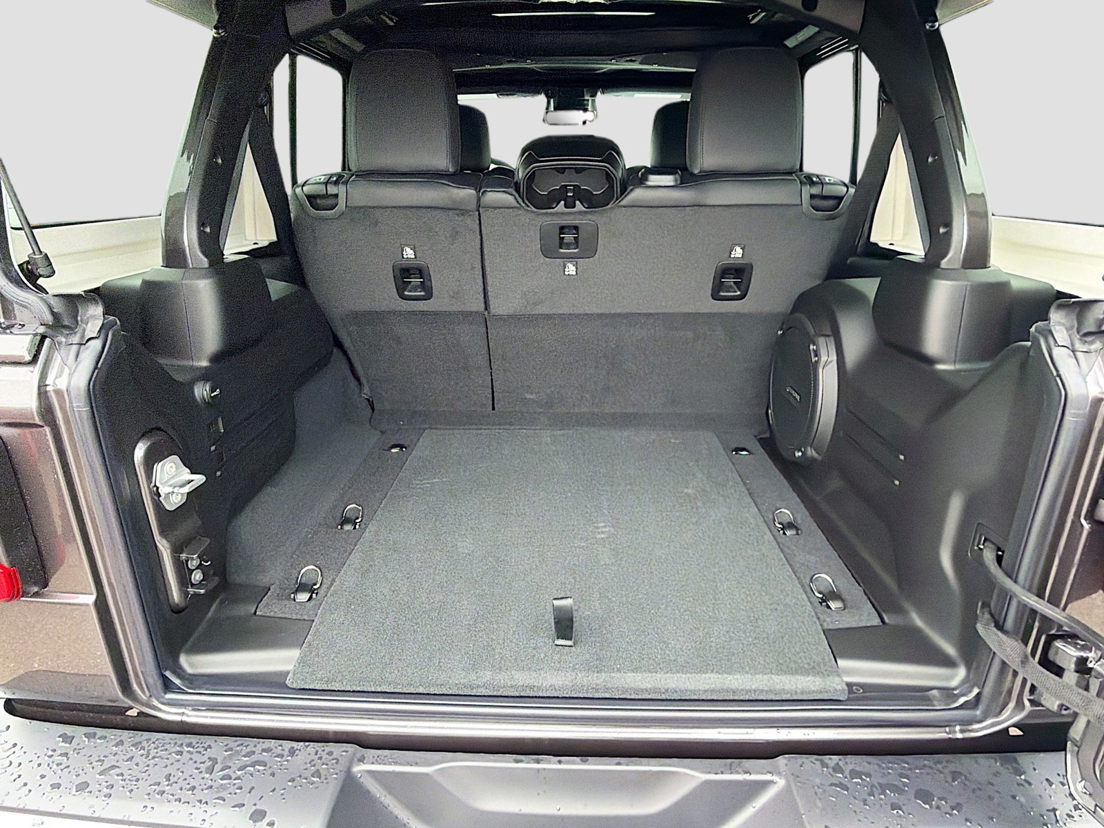 2026 Jeep Wrangler - Photo 12