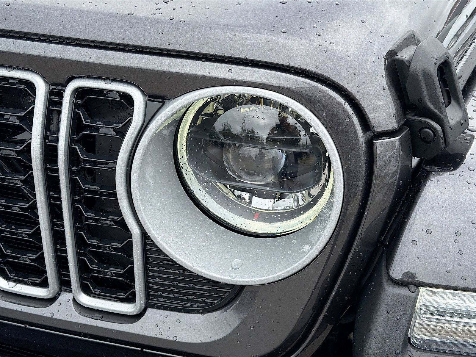 2026 Jeep Wrangler - Photo 9