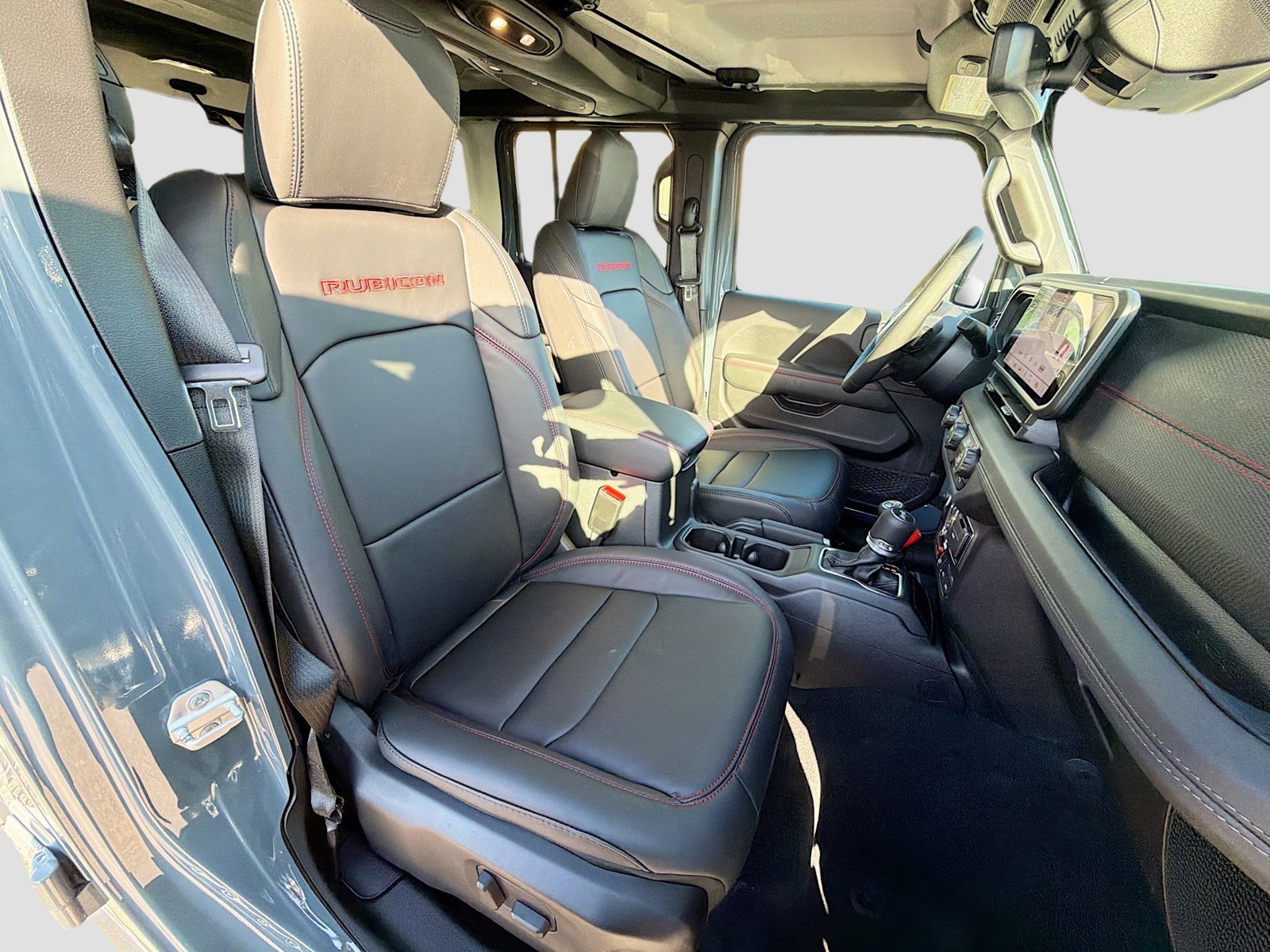 2026 Jeep Wrangler - Photo 15