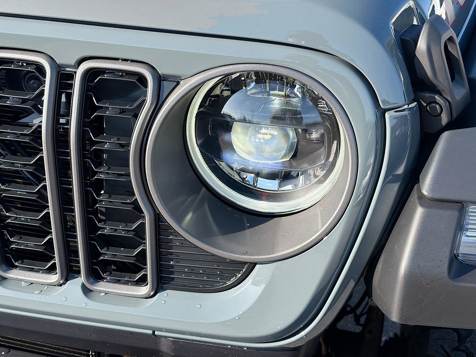 2026 Jeep Wrangler - Photo 9
