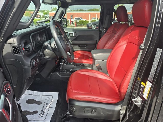 2024 Jeep Wrangler - Photo 15