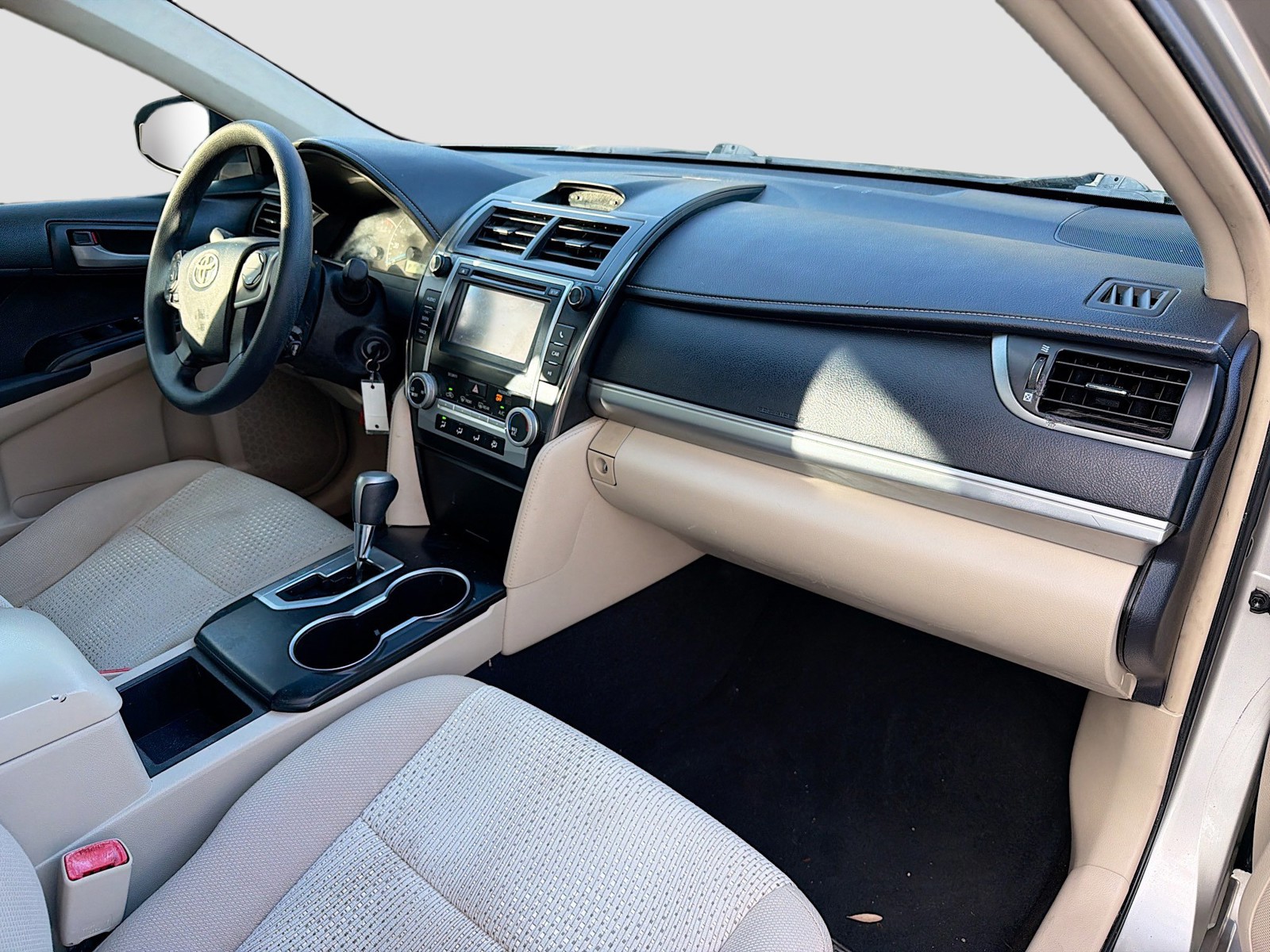 2013 Toyota Camry - Photo 14