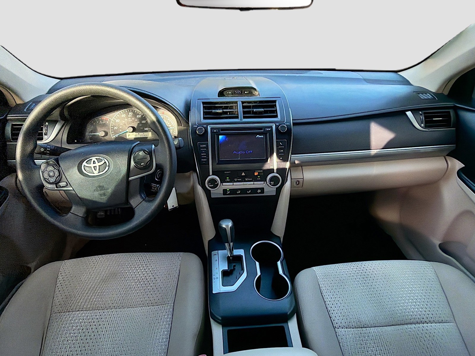 2013 Toyota Camry - Photo 4
