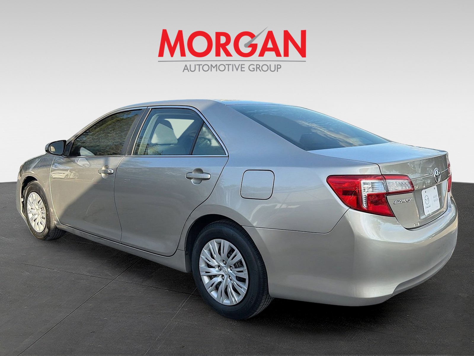 2013 Toyota Camry - Photo 10