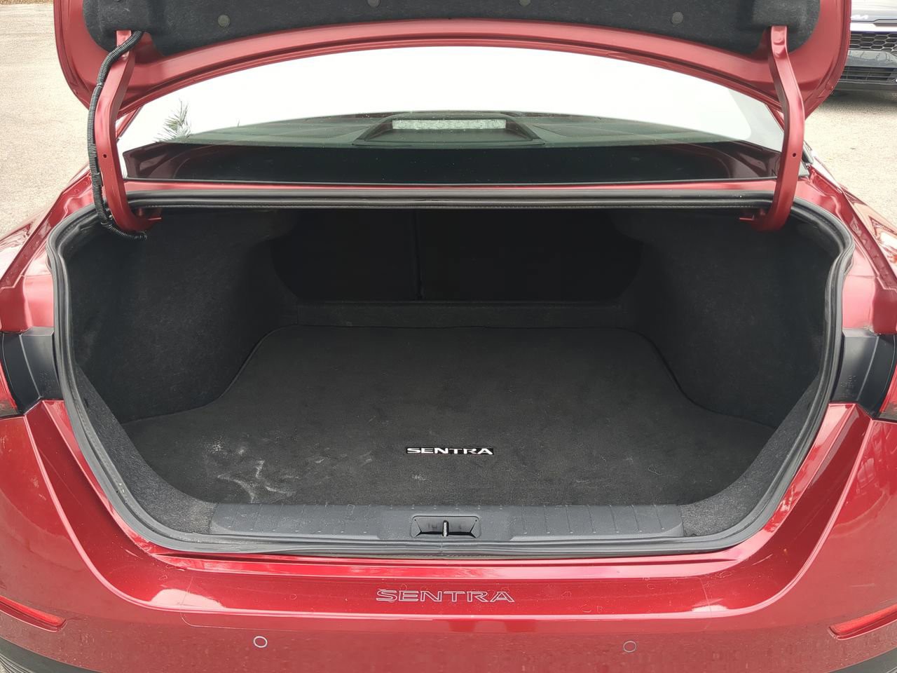 2025 Nissan Sentra - Photo 13