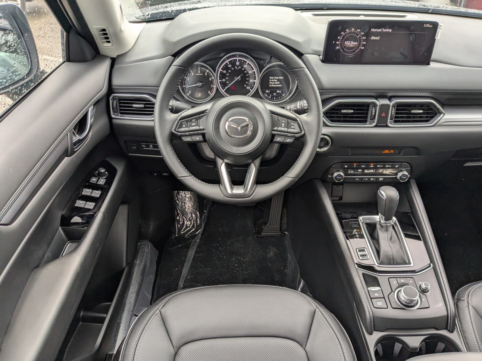 2025 Mazda CX-5 - Photo 14