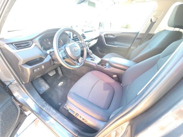 2024 Toyota RAV4 Hybrid - Photo 12
