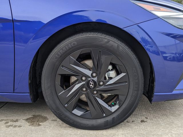 2021 Hyundai Elantra - Photo 12