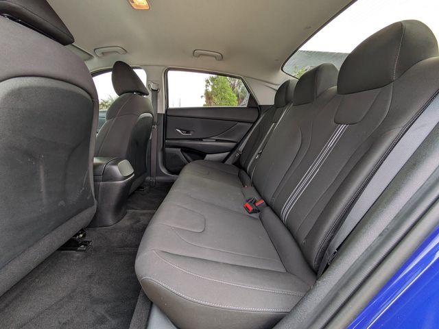 2021 Hyundai Elantra - Photo 14