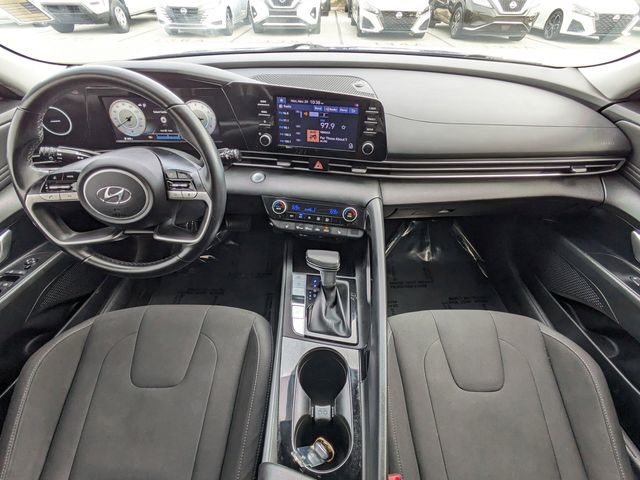 2021 Hyundai Elantra - Photo 15