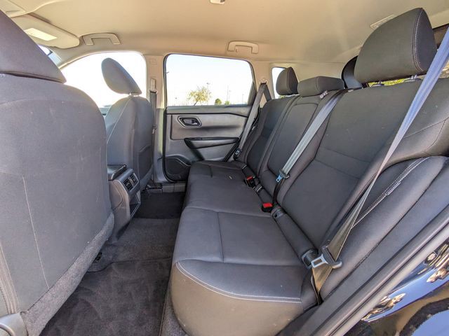 2024 Nissan Rogue - Photo 15