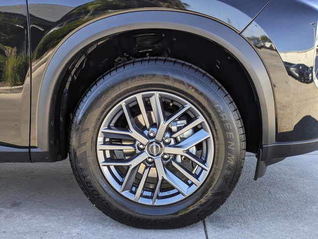 2024 Nissan Rogue - Photo 12