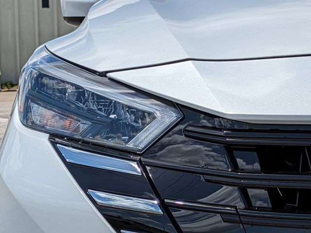 2025 Nissan Versa - Photo 10