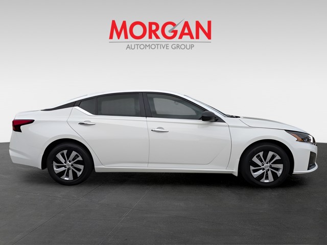 2025 Nissan Altima - Photo 8