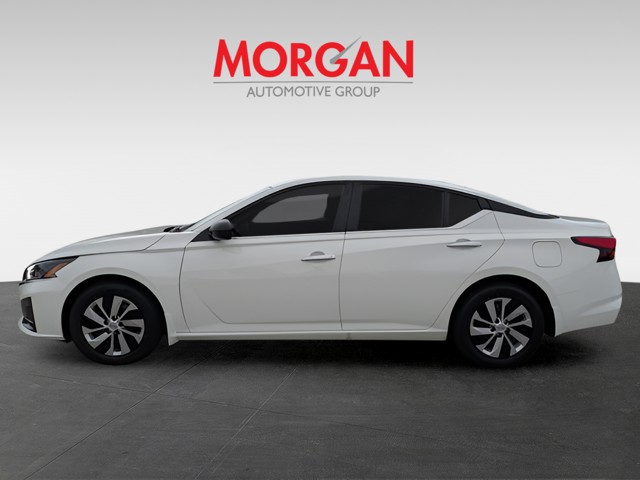 2025 Nissan Altima - Photo 9