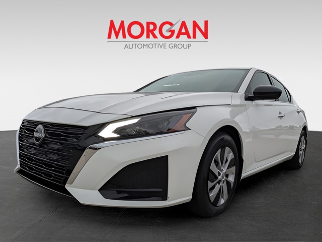 2025 Nissan Altima - Photo 4