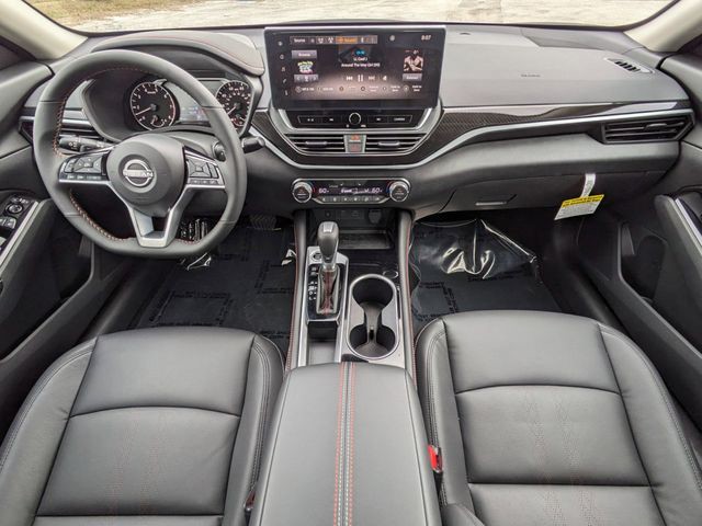 2025 Nissan Altima - Photo 14