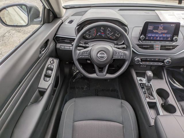 2025 Nissan Altima - Photo 15