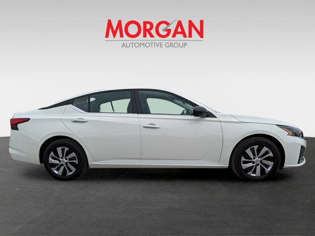 2025 Nissan Altima - Photo 8
