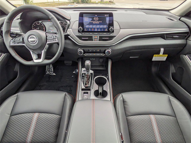 2025 Nissan Altima - Photo 14