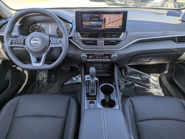 2025 Nissan Altima - Photo 14