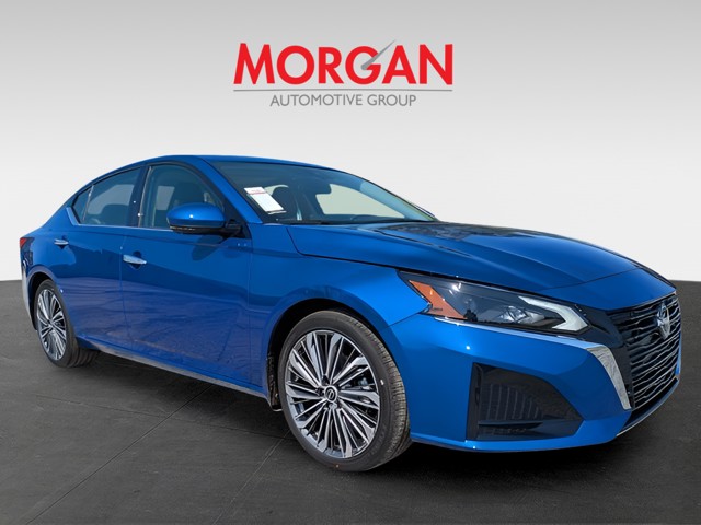 2025 Nissan Altima - Photo 2