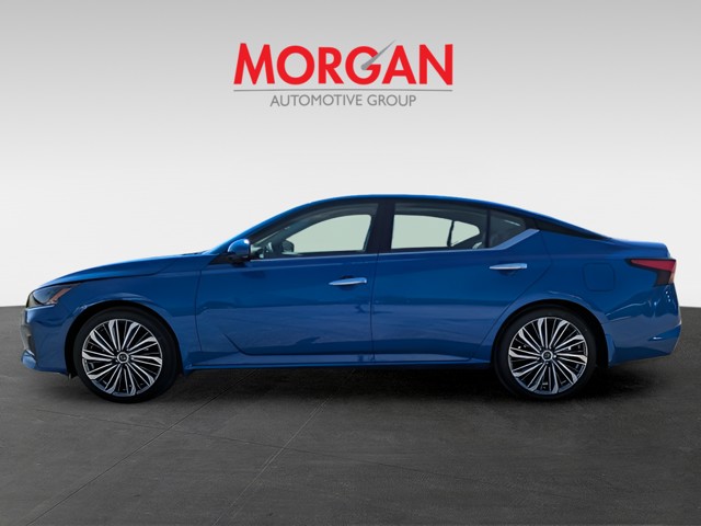 2025 Nissan Altima - Photo 8