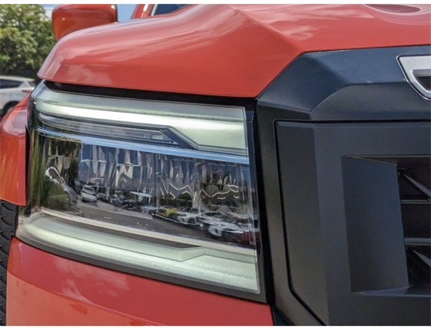 2025 Nissan Frontier - Photo 11