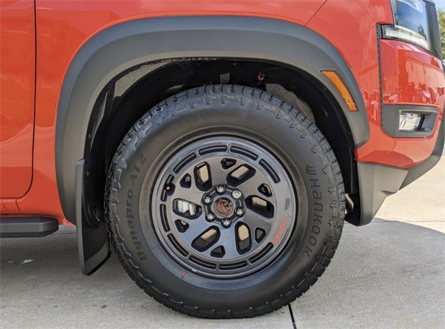 2025 Nissan Frontier - Photo 12
