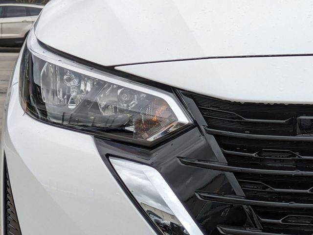 2025 Nissan Sentra - Photo 10