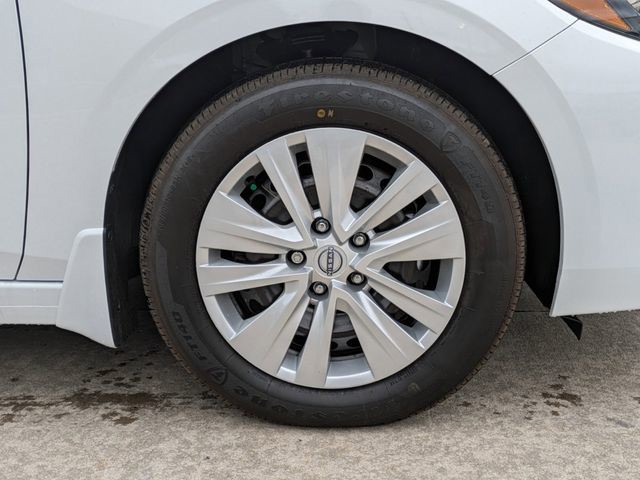 2025 Nissan Sentra - Photo 11
