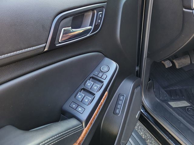 2020 Chevrolet Suburban - Photo 11