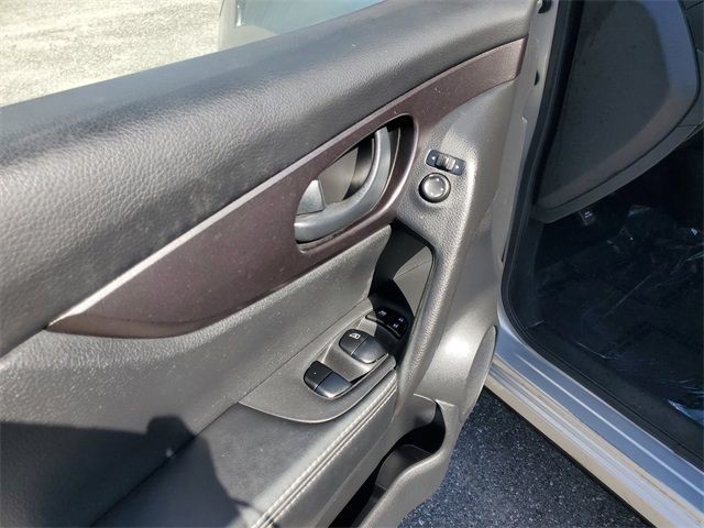 2017 Nissan Rogue Sport - Photo 10