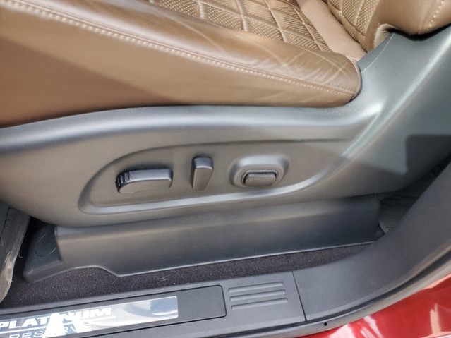 2023 Nissan Titan - Photo 12
