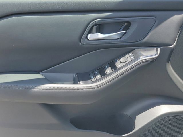 2026 Nissan Rogue - Photo 9