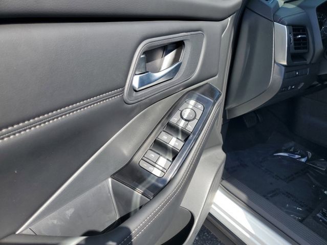 2026 Nissan Rogue - Photo 6